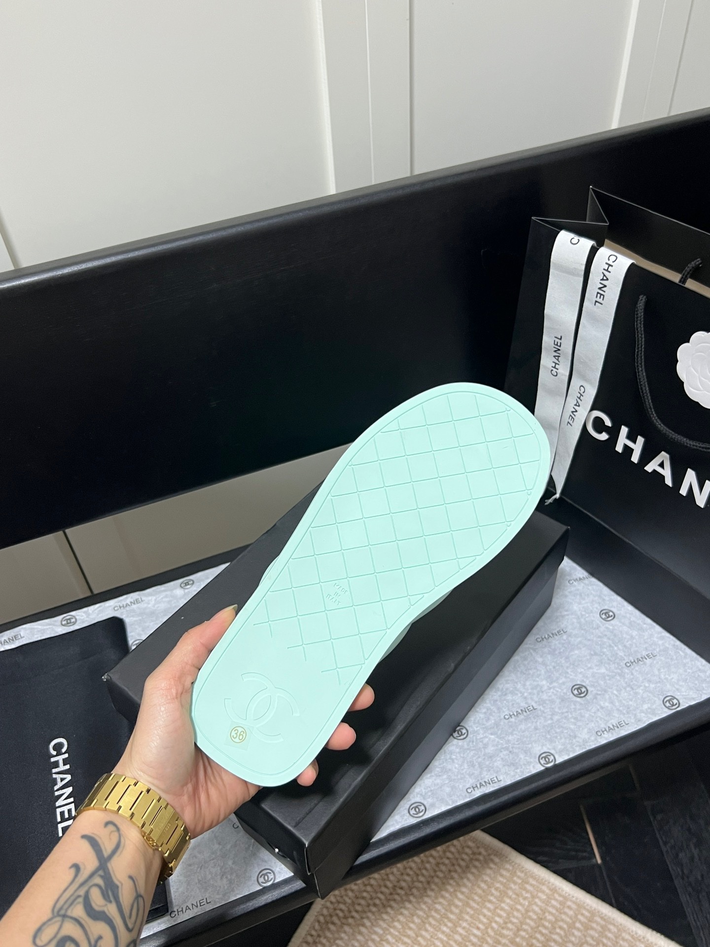 Chanel 2023 New Slippers - Image 9