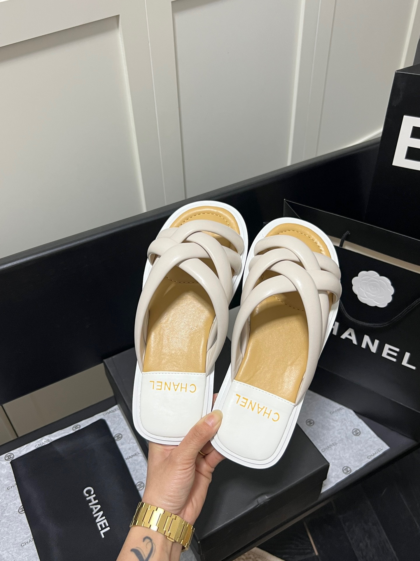 Chanel 2023 New Slippers - Image 6