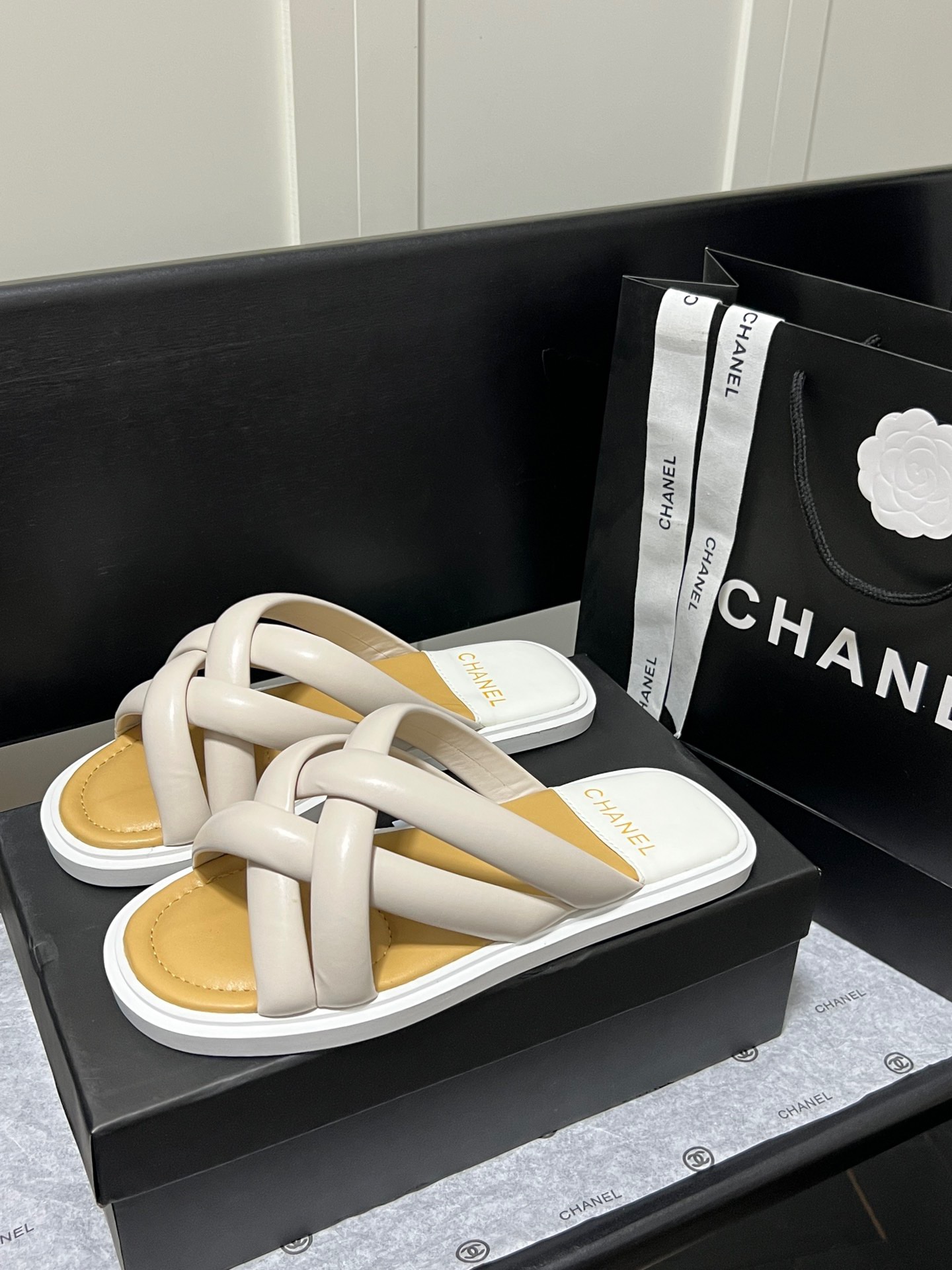 Chanel 2023 New Slippers - Image 8