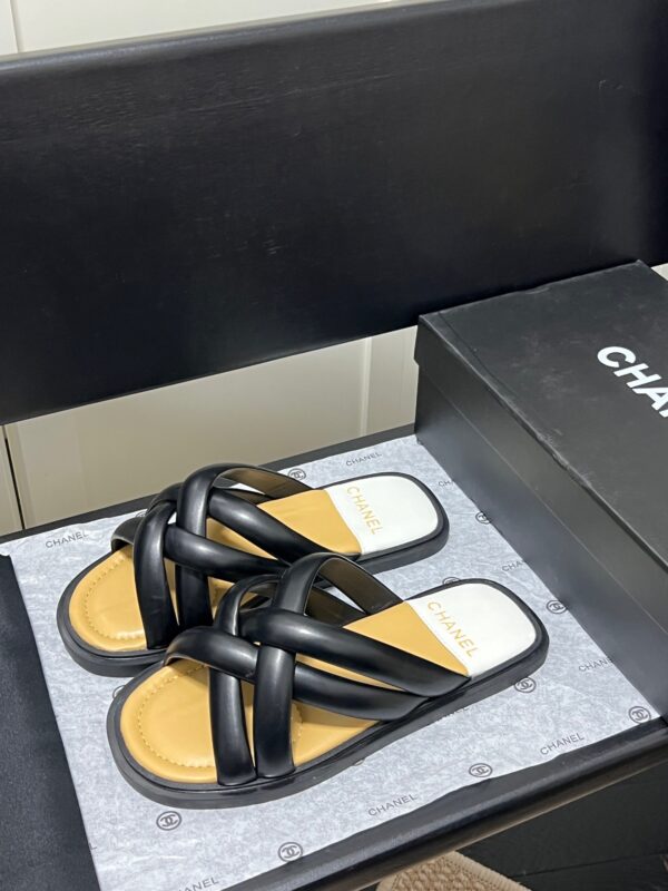 Chanel 2023 New Slippers