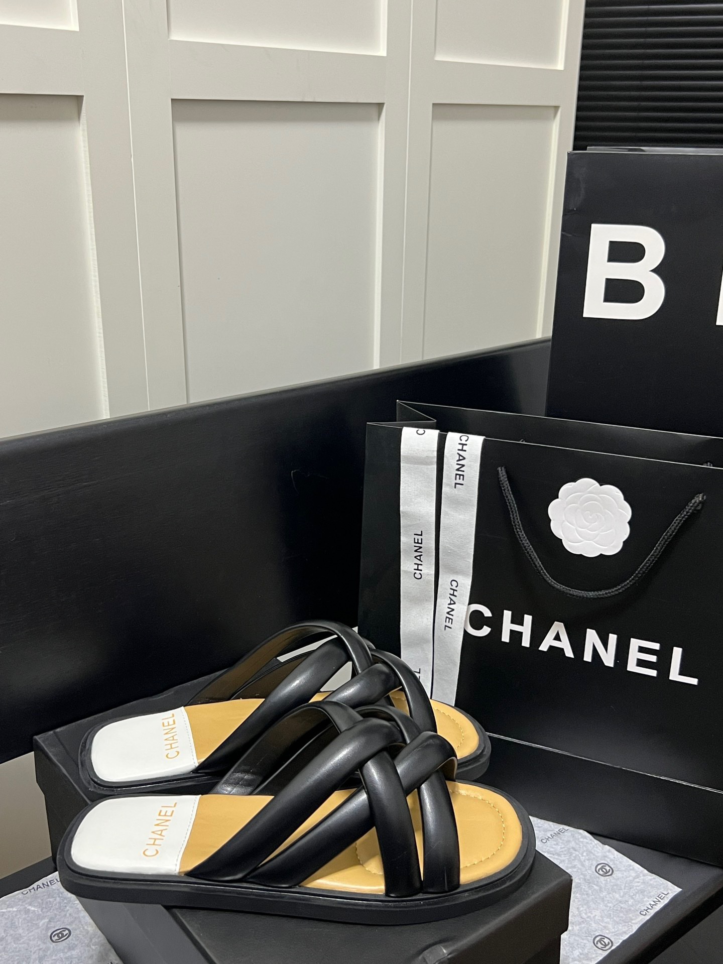 Chanel 2023 New Slippers - Image 4