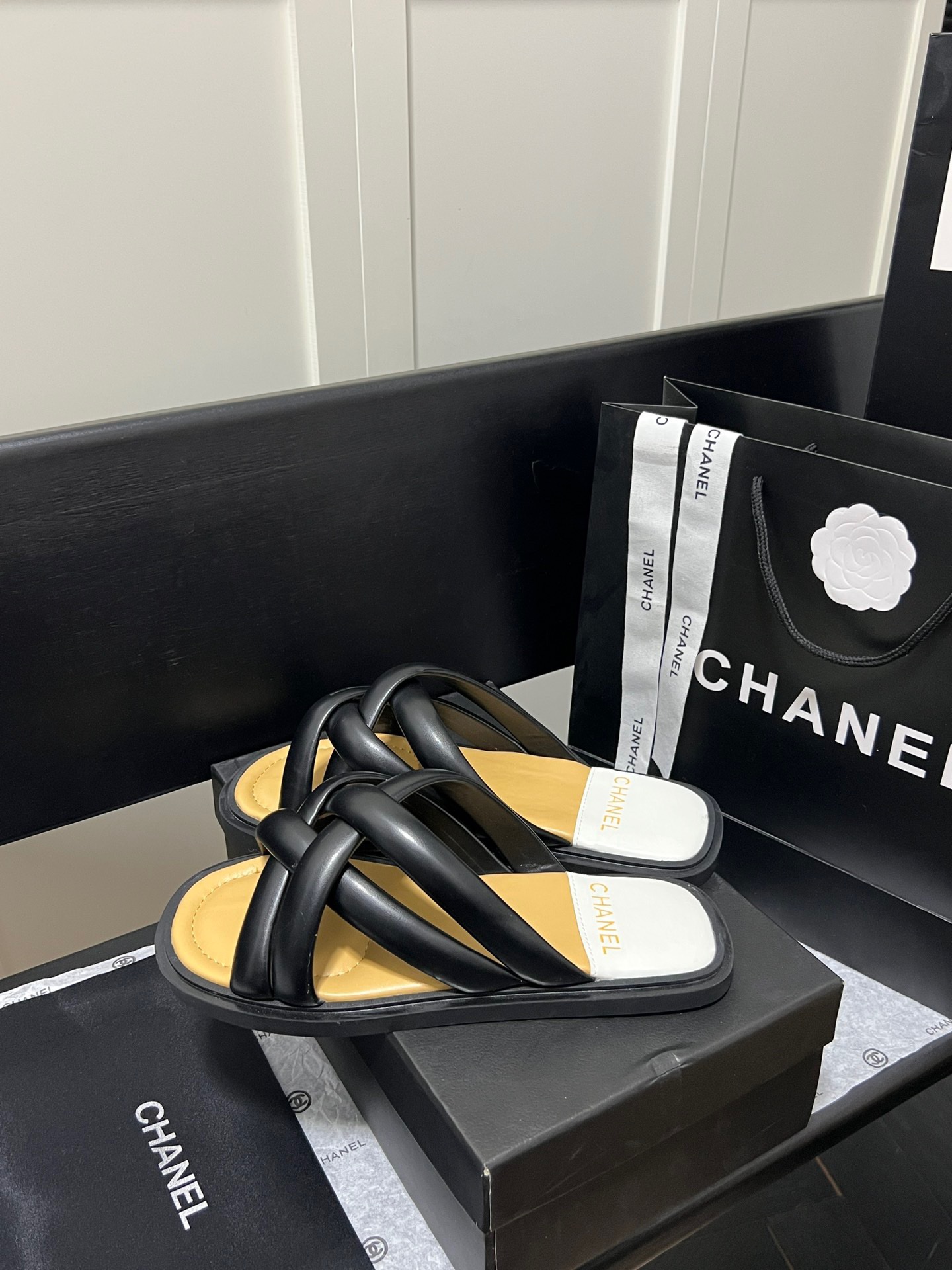 Chanel 2023 New Slippers - Image 7