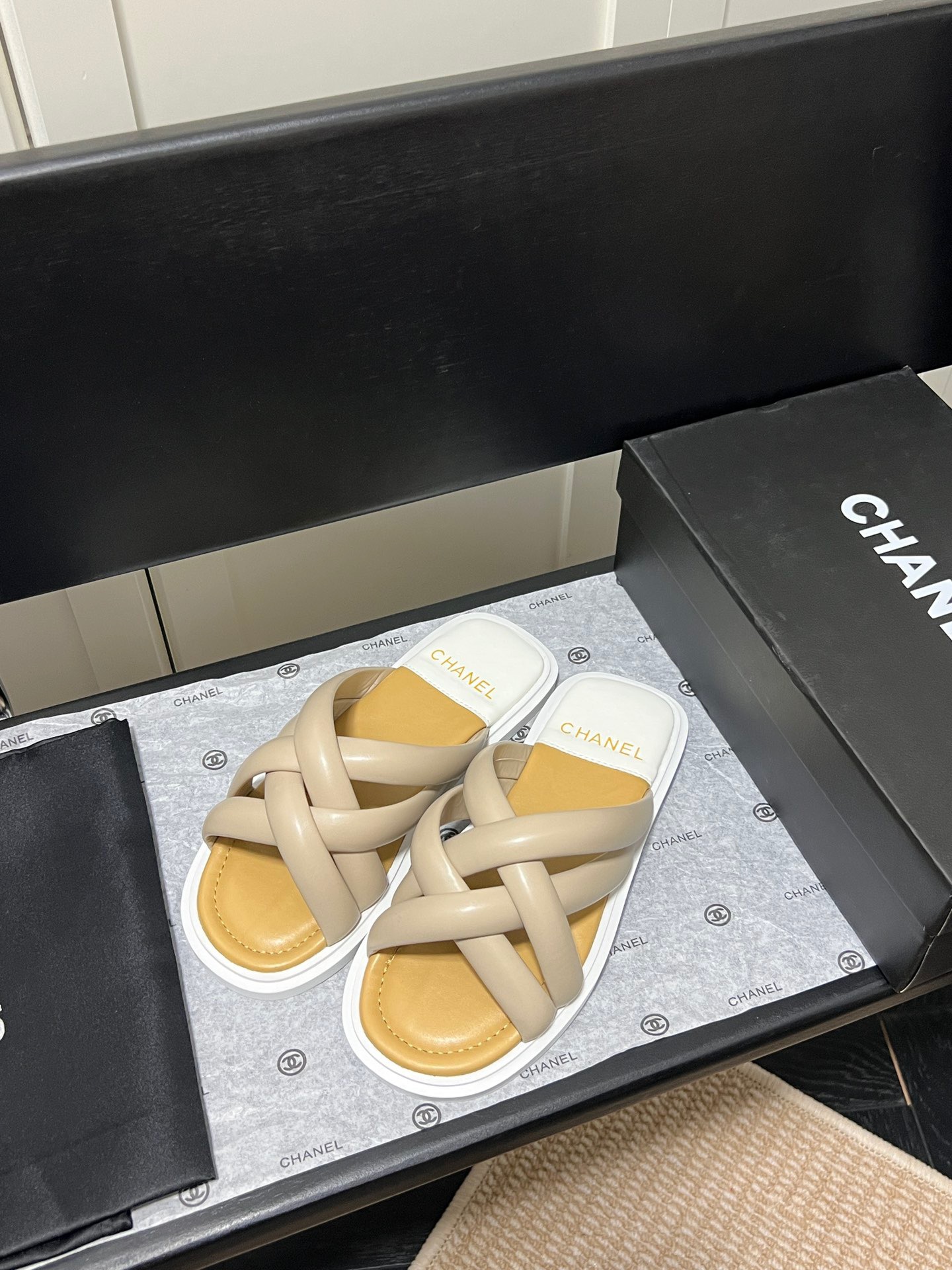 Chanel 2023 New Slippers - Image 3