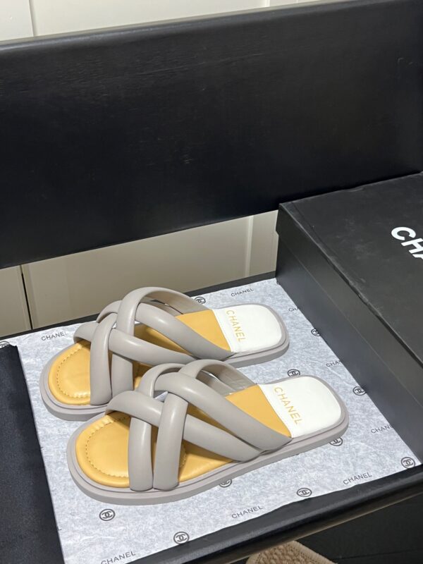 Chanel 2023 New Slippers