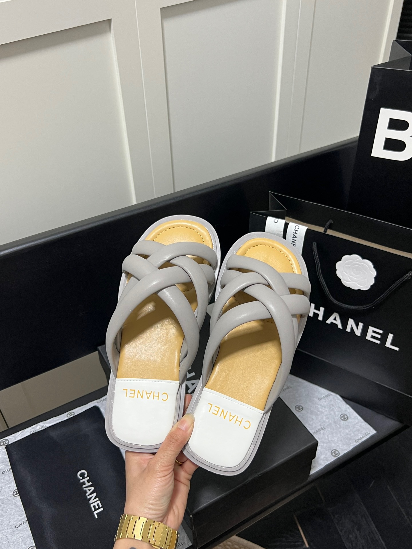 Chanel 2023 New Slippers - Image 5