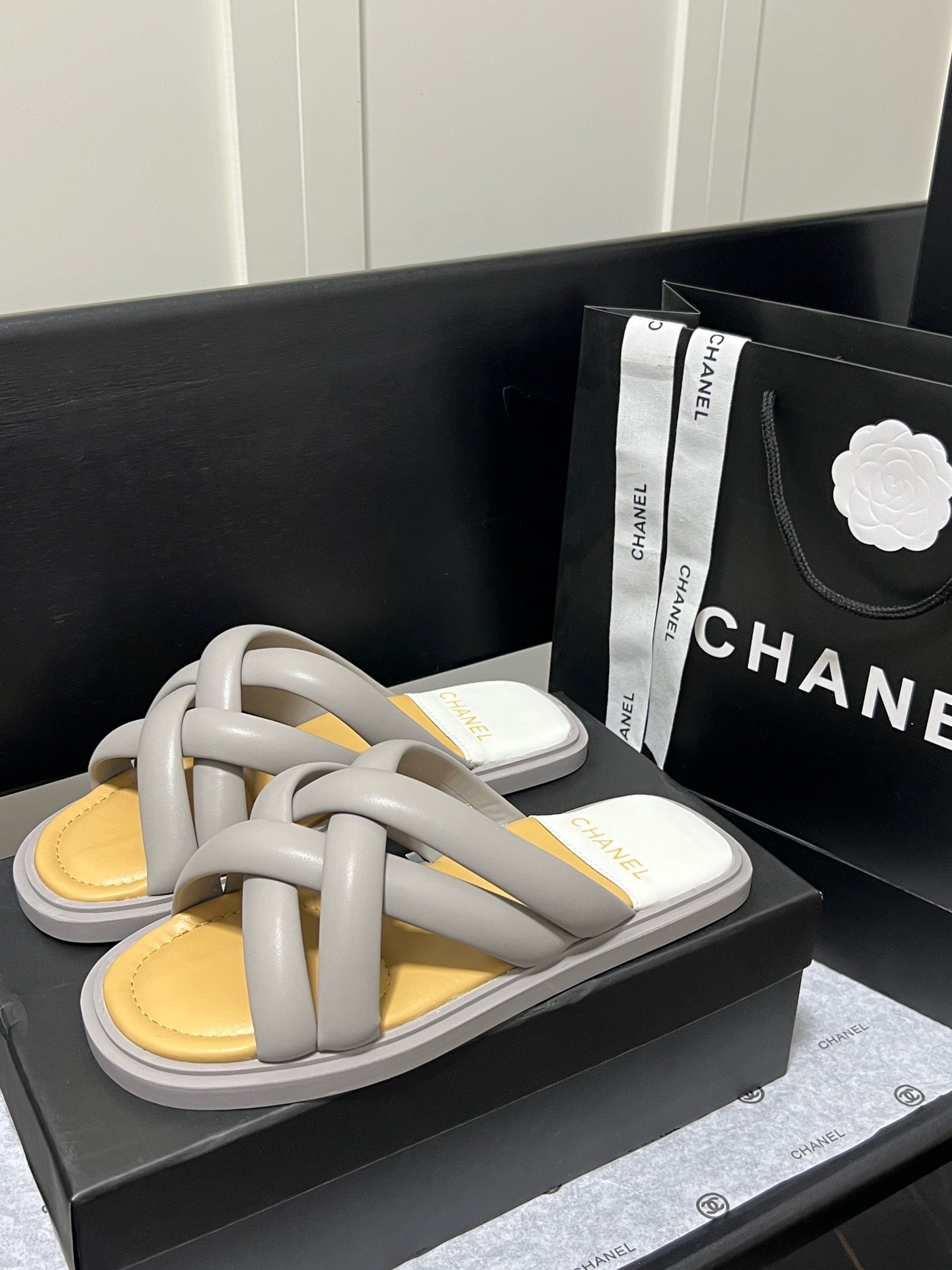 Chanel 2023 New Slippers - Image 7