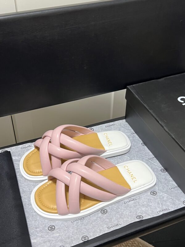 Chanel 2023 New Slippers
