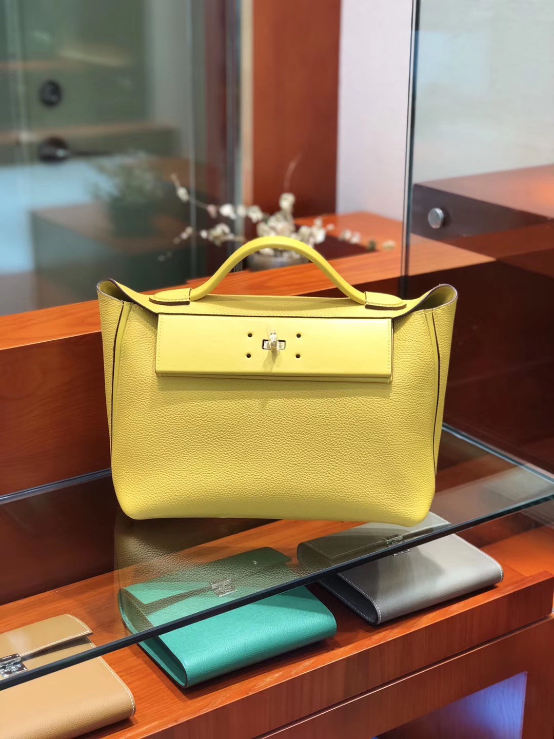 img_9573 Hermes 24/24 Jaune De Naples 24cm in Togo&Swift - Image 1