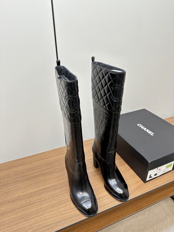 Chanel New Small Grid Knight Boots