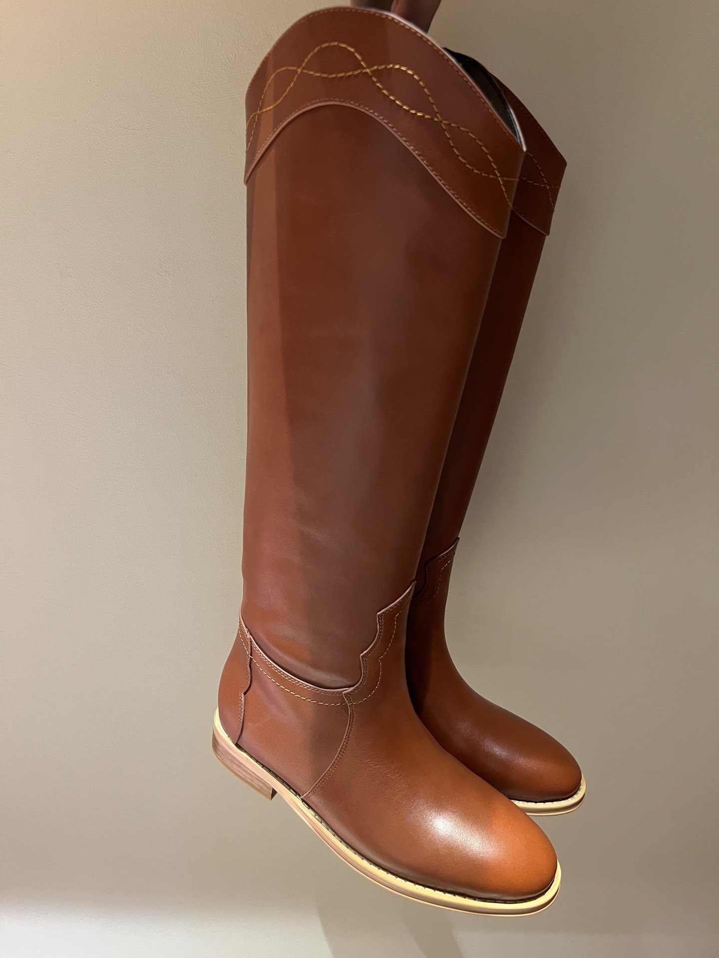 Saint Laurent High-heeled Boots - Image 9