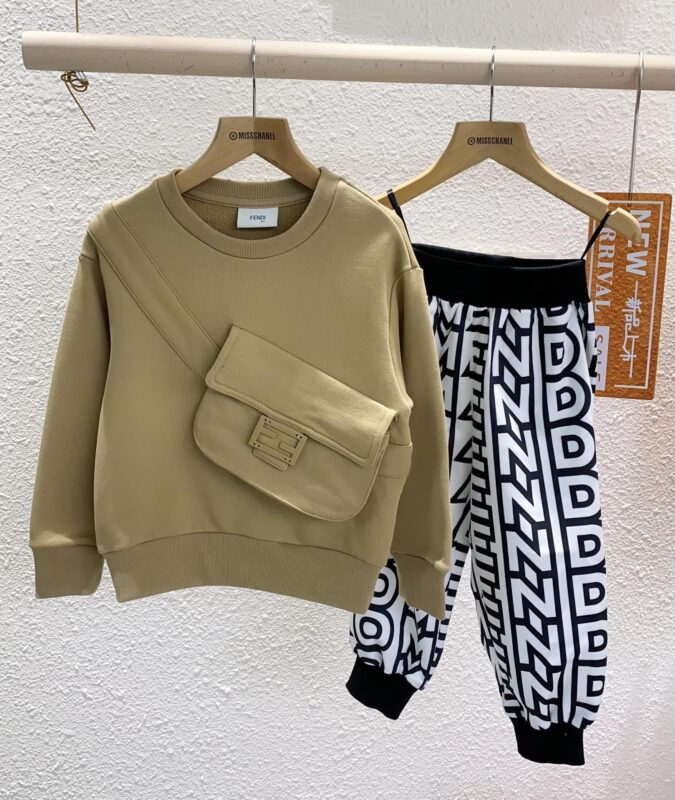 Fendi Kids Sweater & Trousers