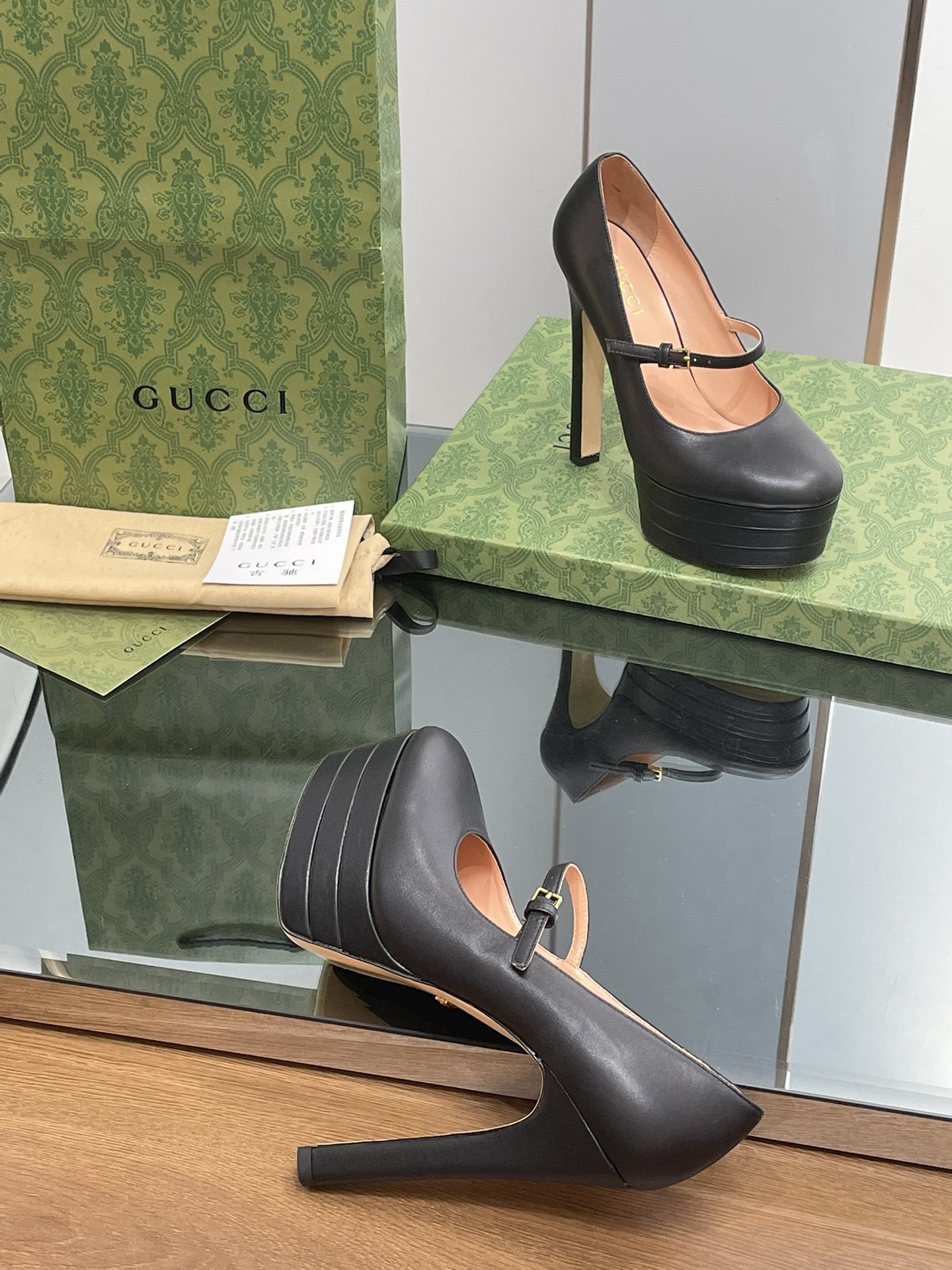 Gucci New High-heeled Shoes - Image 5
