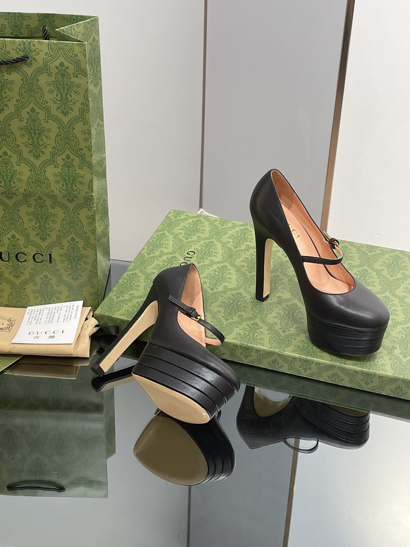 Gucci New High-heeled Shoes - Image 6