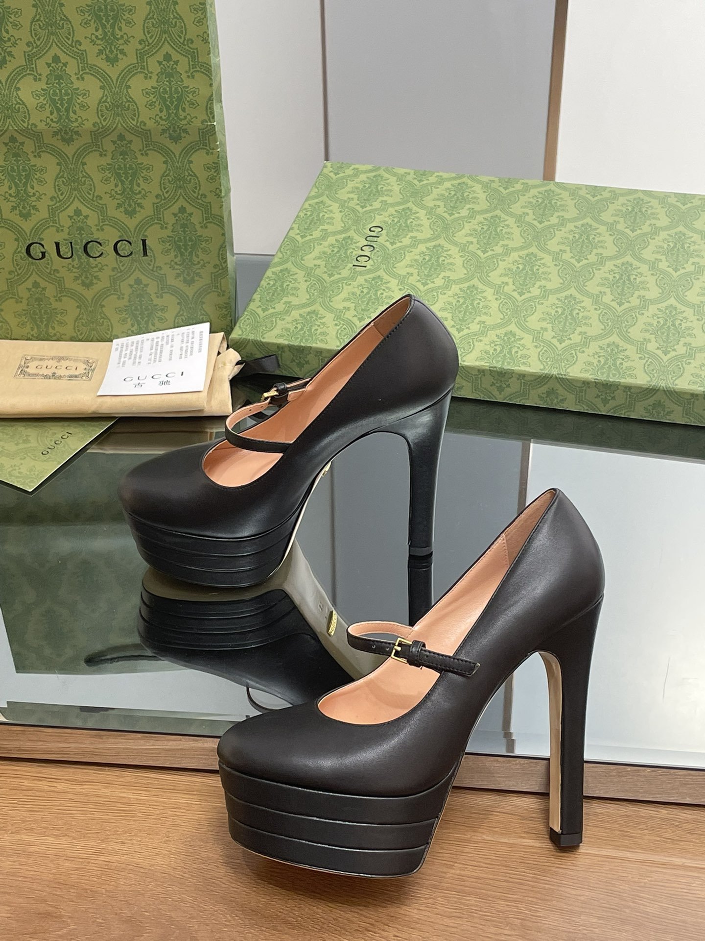 Gucci New High-heeled Shoes - Image 8