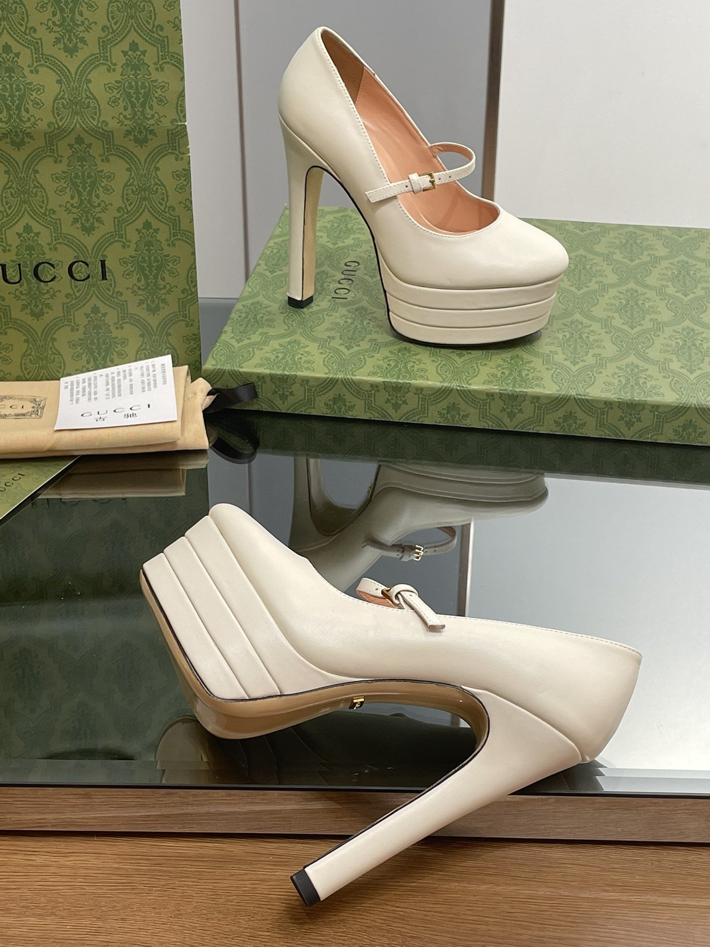 Gucci New High-heeled Shoes - Image 9