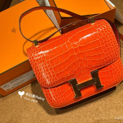 Constance 18 in Red Shiny Crocodile GHW