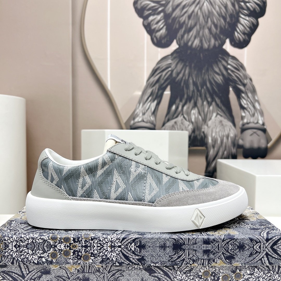 Dior New Sneakers - Image 4