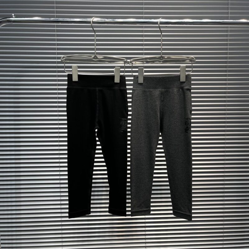 Burberry Kids Sweater & Trousers