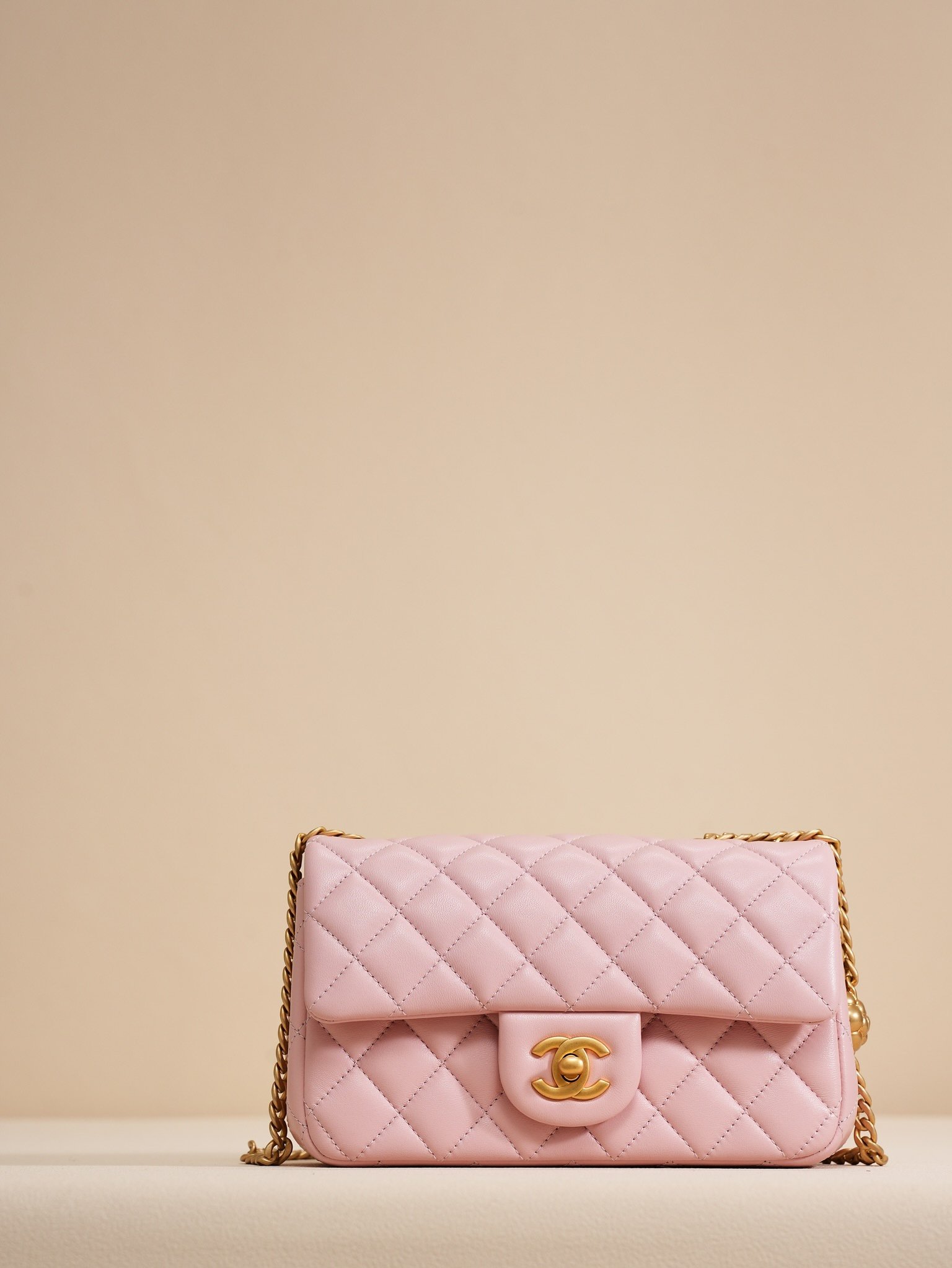 69903.jpg Chanel Flap Bag - Image 1