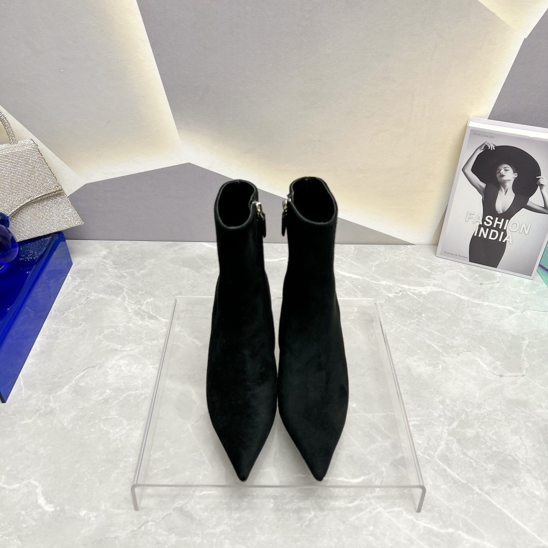 71372.jpg Prada Shoes - Image 1