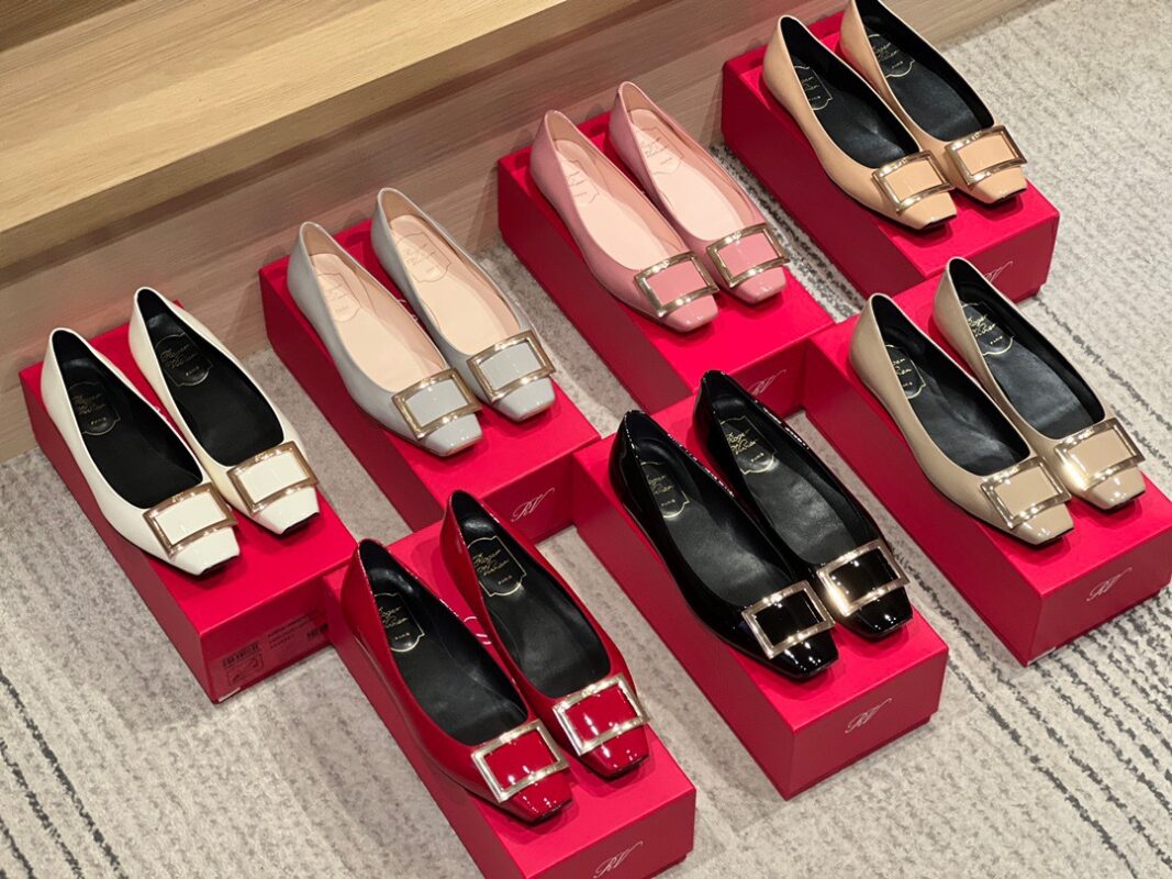 Roger Vivier 2023 New Flat Shoes Collection