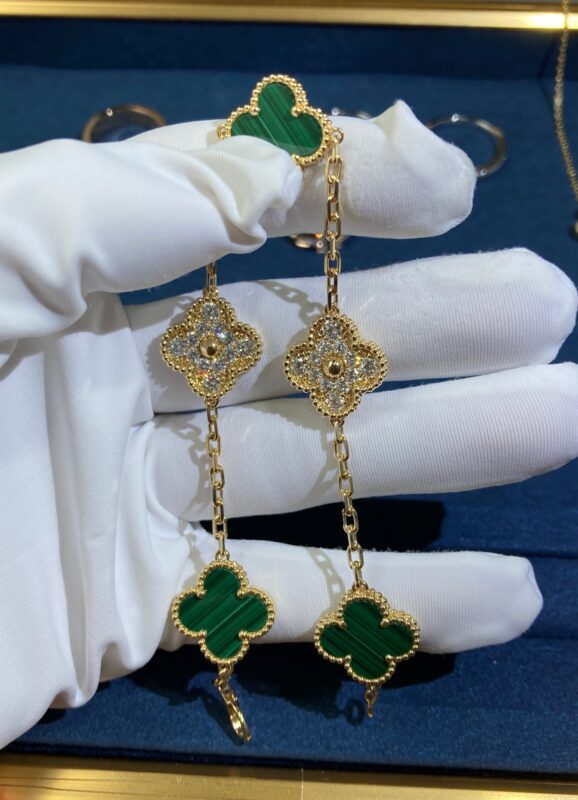 Five-flower Malachite Four-leaf Clover Bracelet, Yellow Gold