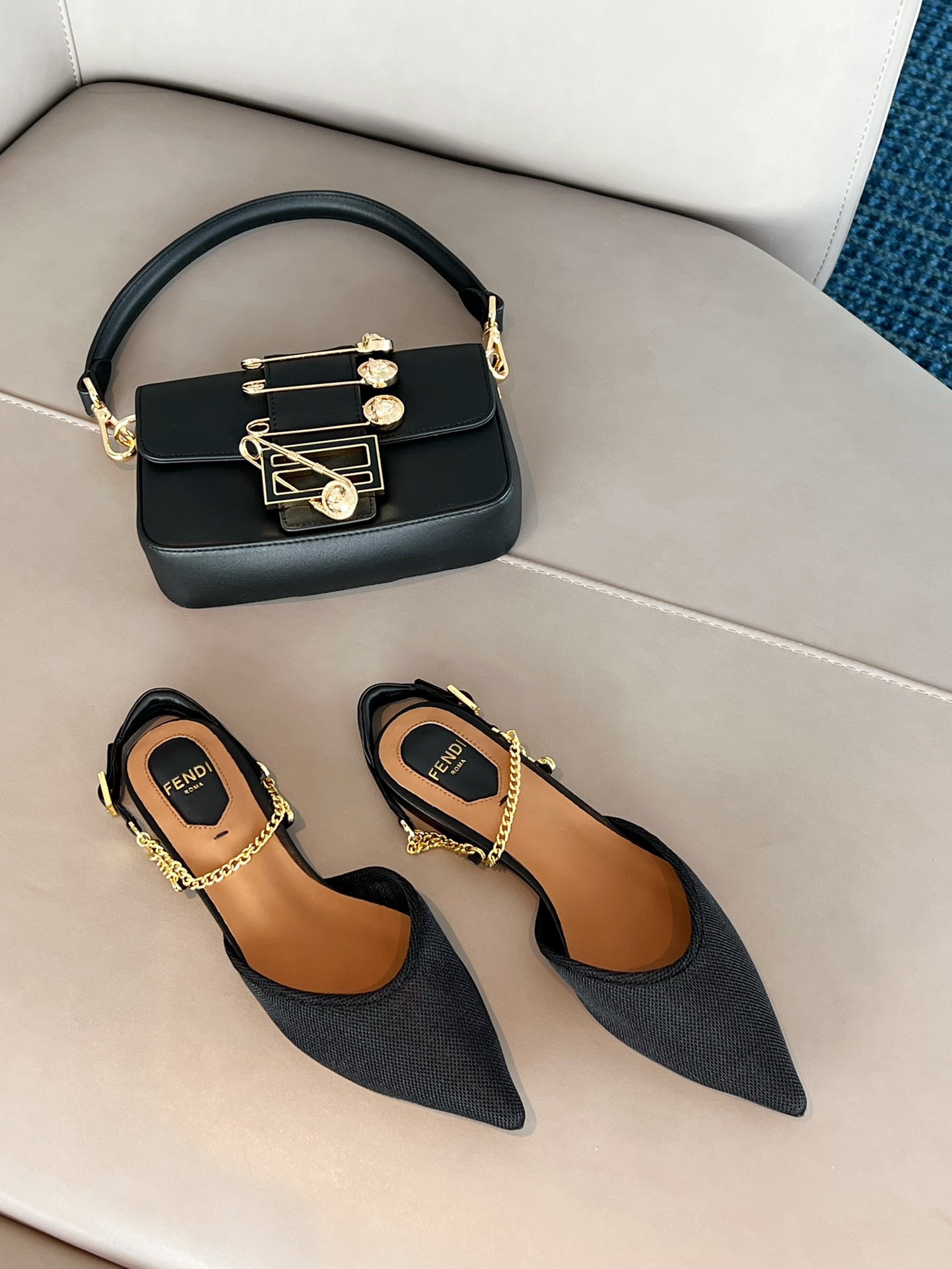 Fendi 2023 ss New Colibrì Lite Slingback Shoes - Image 4