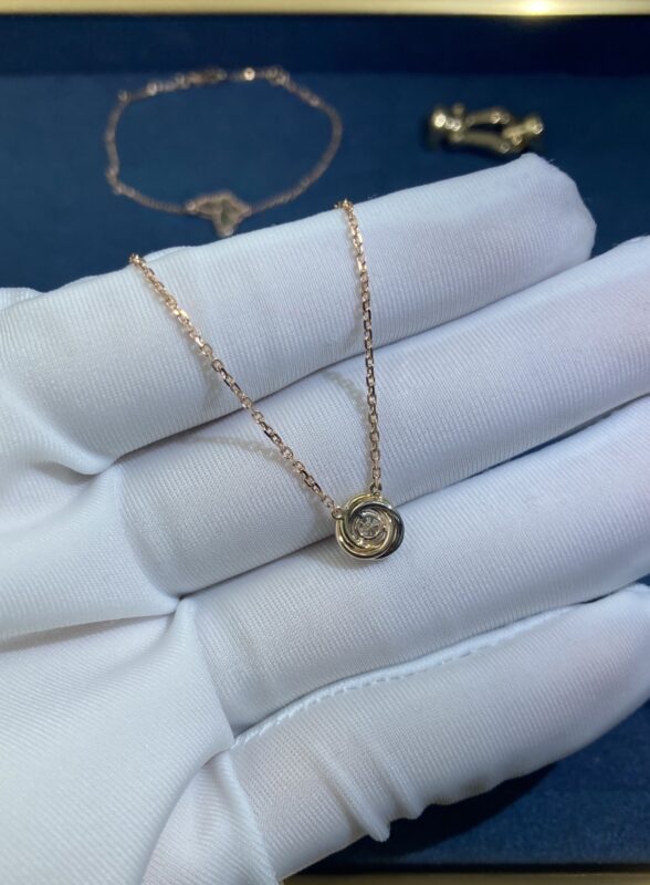 Three rings and one diamond necklace, rose gold + white gold + yellow gold