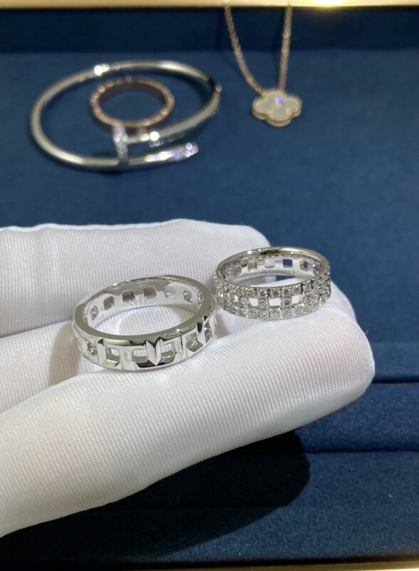 T-bar ring, white gold