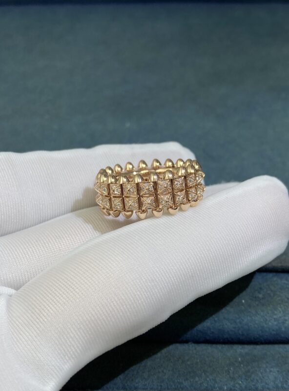 Studded diamond ring, rose gold