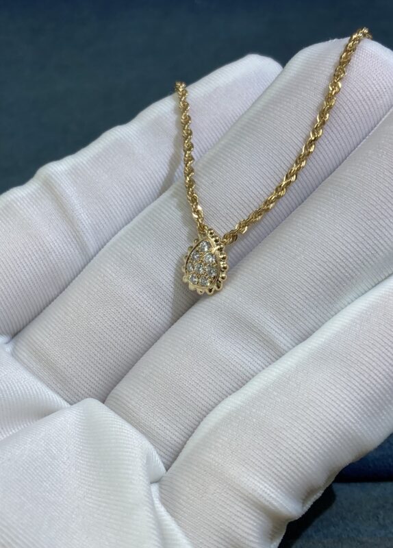 Drop-shaped necklace, yellow gold