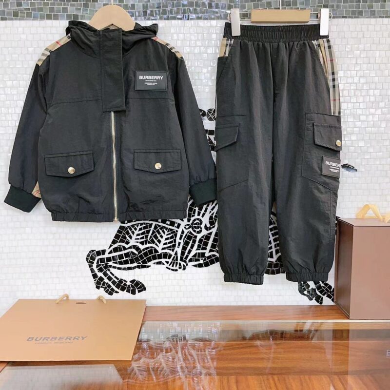 Burberry Kids Up & Down