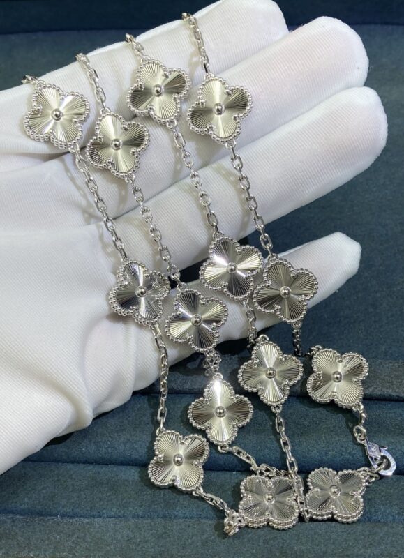 Twenty-flower laser four-leaf clover necklace, white gold