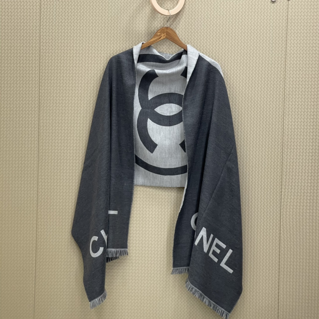 8ffe13_63d6ca82633d4ab0a5346b8deba2eeb1mv2.jpg Chanel Classic Logo - Image 1