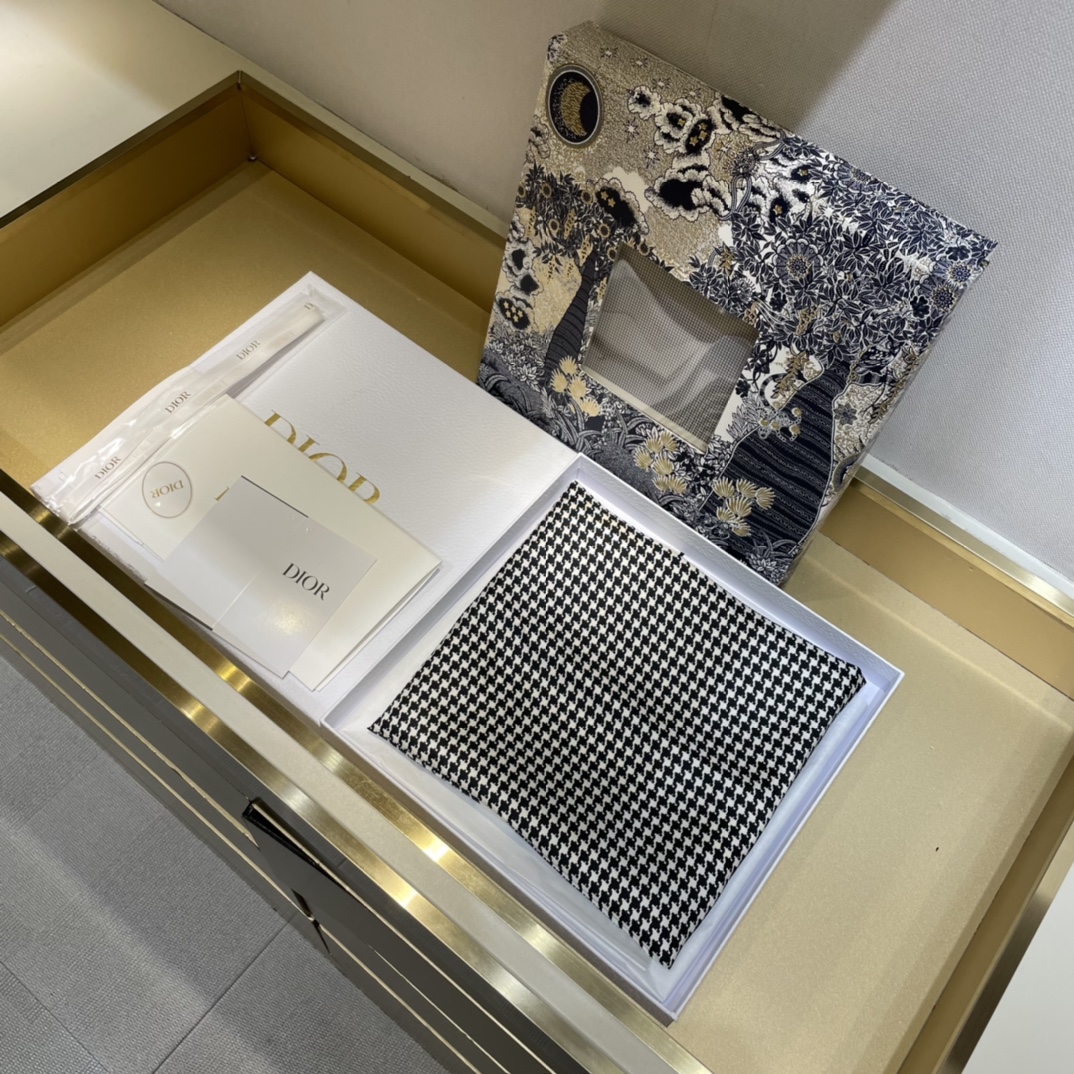 8ffe13_a28d1fc8b5b943a581f0d4bed2b1e73amv2.jpg Dior Houndstooth Scarf - Image 1