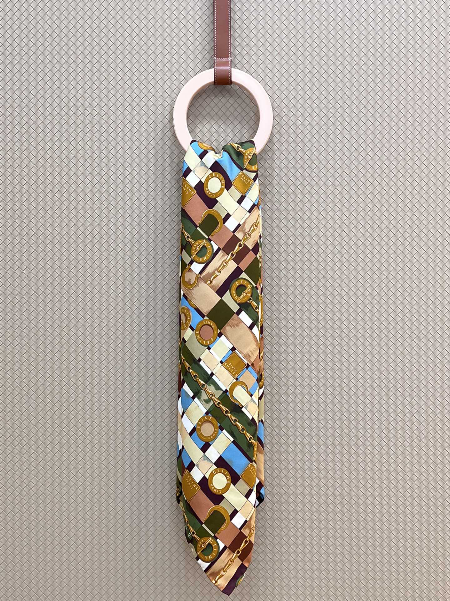 8ffe13_b0a6a5748e15455791979155c87b59e8mv2.jpg Celine Arc de Triomphe - Image 1