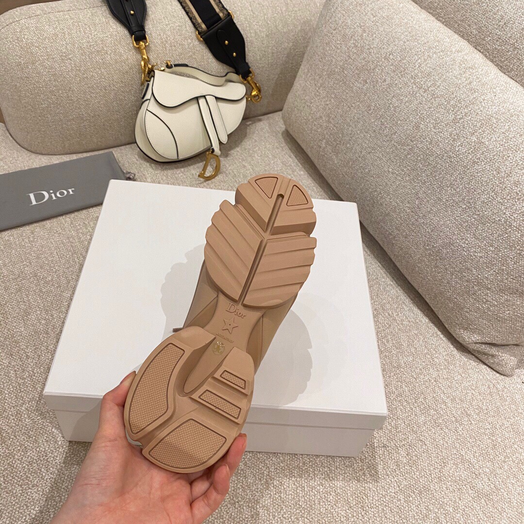 Dior Thick-bottomed Dad Sneakers - Image 9
