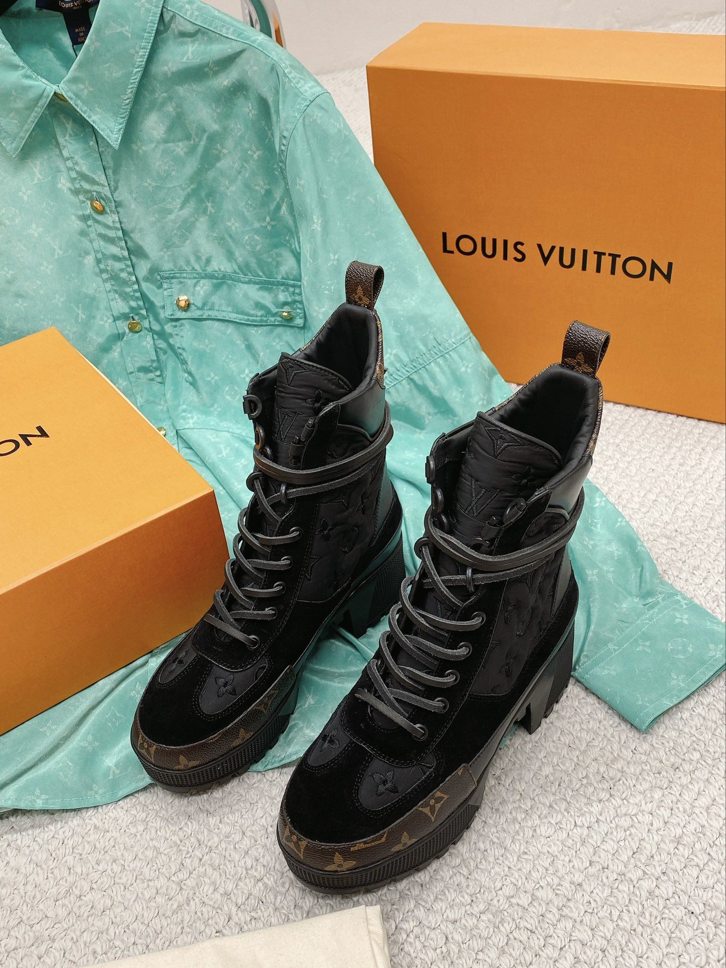 Louis Vuitton Shoes - Image 5