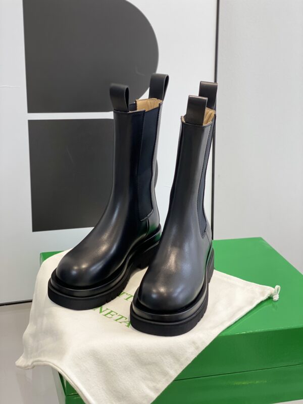 Bottega Veneta Leather Boots