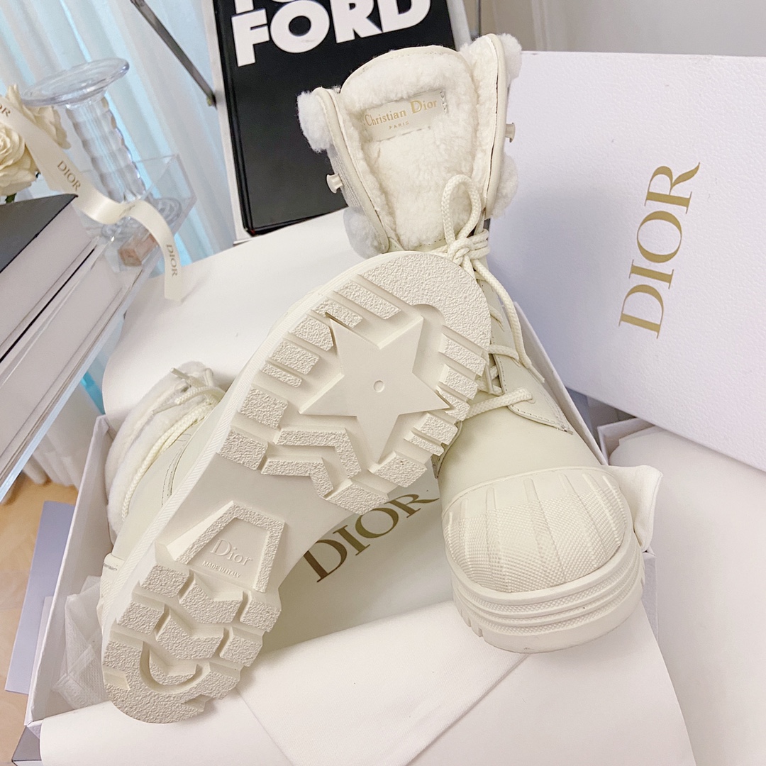 Dior Lace-up White Ankle Boots - Image 9