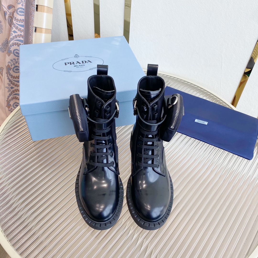 b3869c_2cb9021a8aa44f2b9e4f65cd7ef44444mv2.jpg Prada Shoes - Image 1