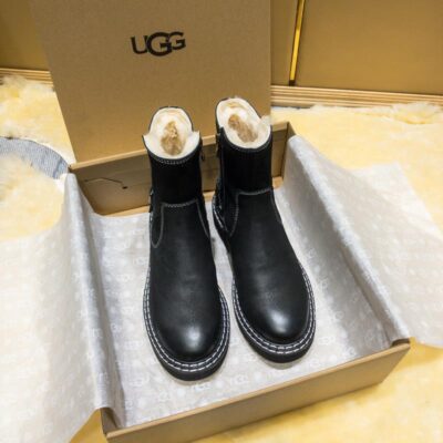 UGG Short Boots