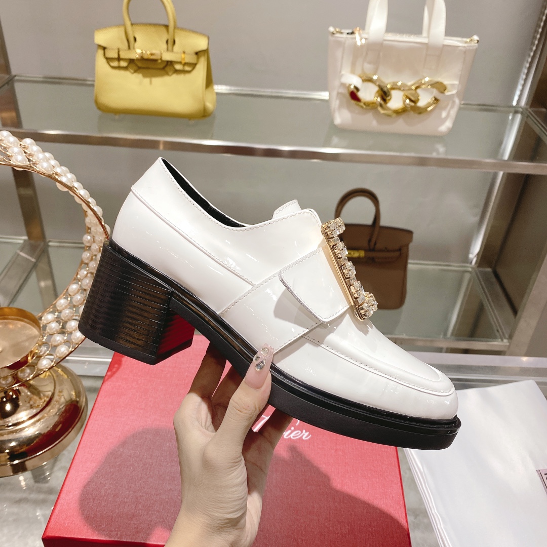 Roger Vivier Diomond Buckle Shoes - Image 6