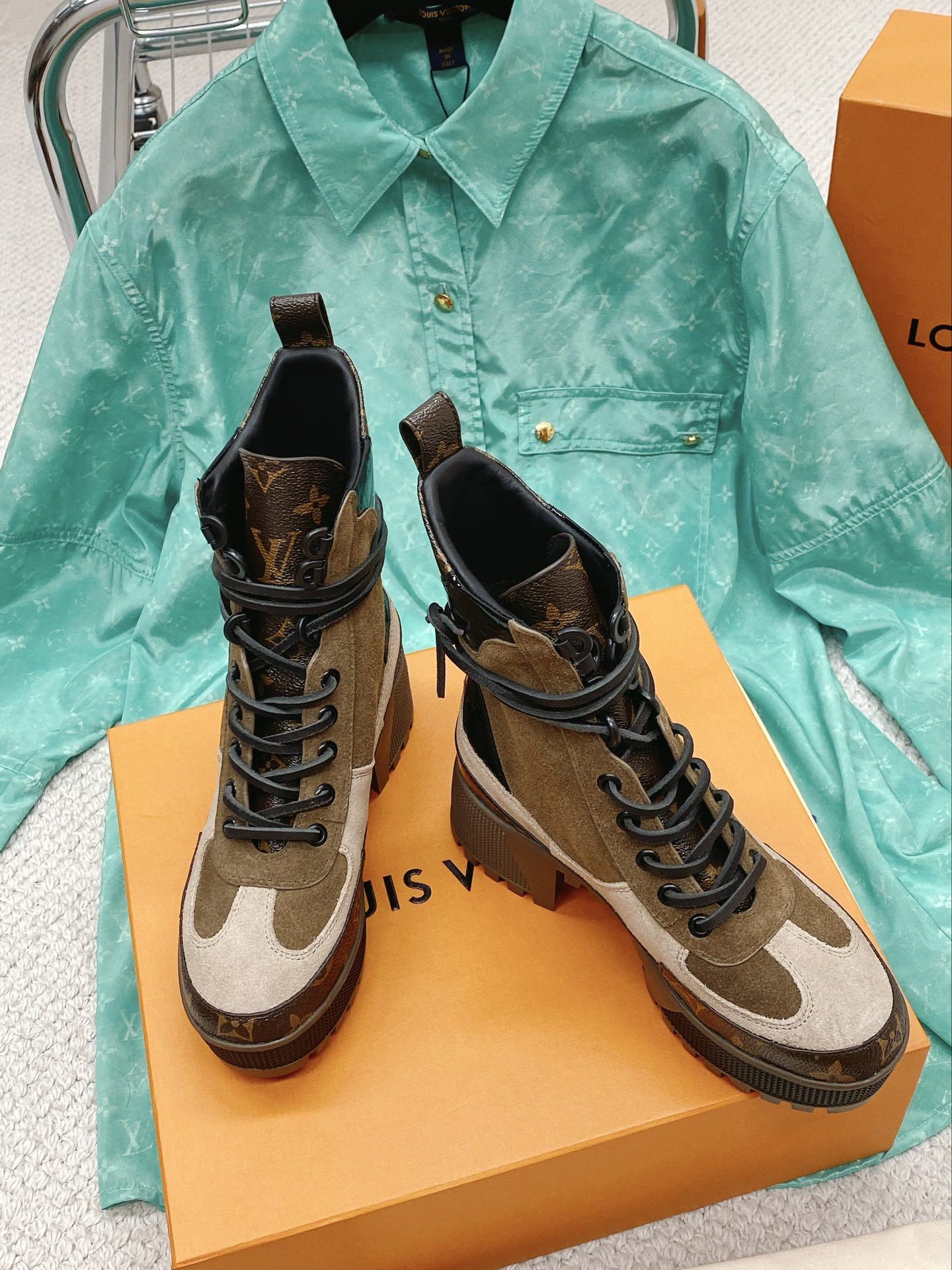 Louis Vuitton Shoes - Image 4