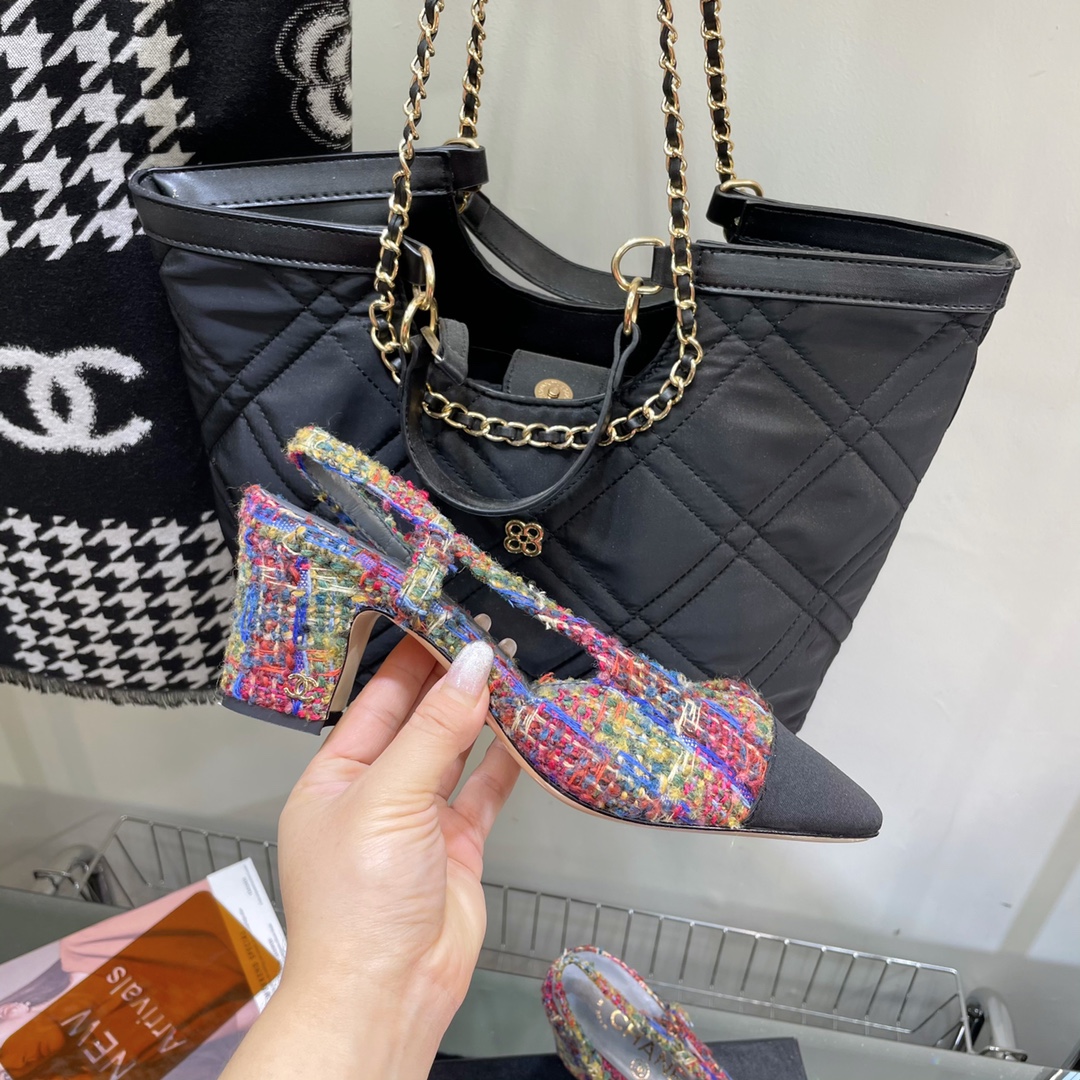 Chanel Tweed Slingback Shoes - Image 6