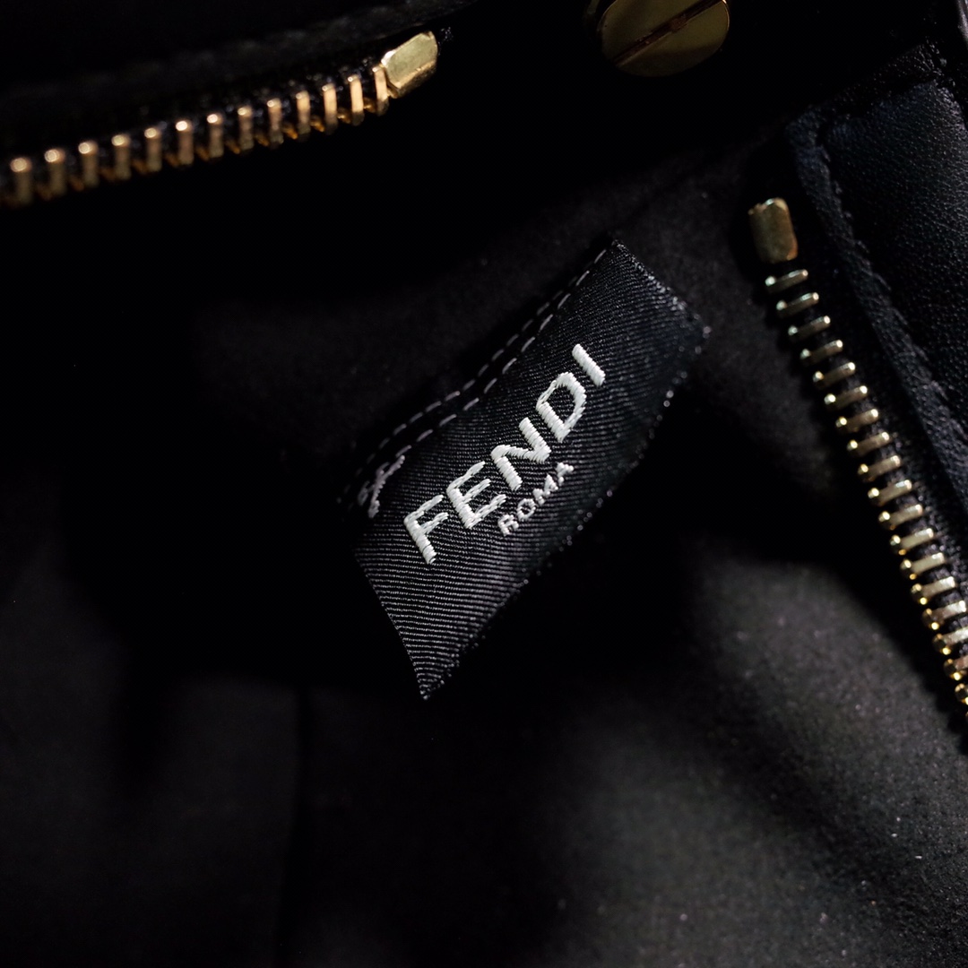 Fendi Chenille Clutch - Image 9
