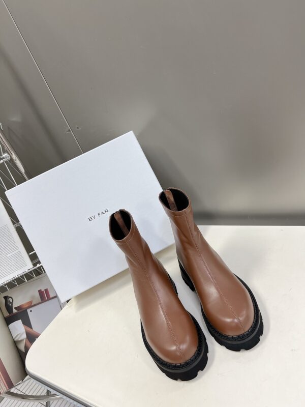 By Far Back Zipper Thick-soled Short Boots