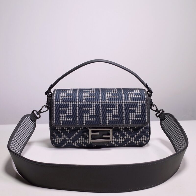 Fendi Baguette Bag in Grey