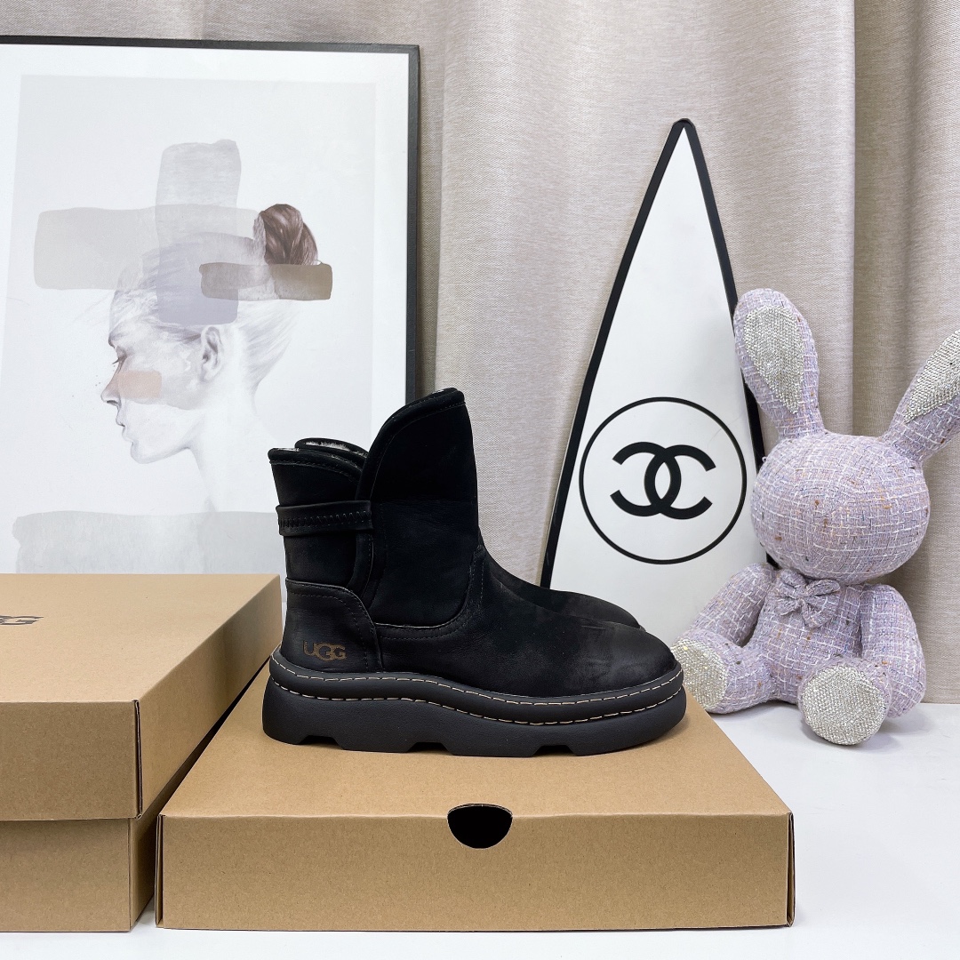 UGG Wool Boots - Image 5