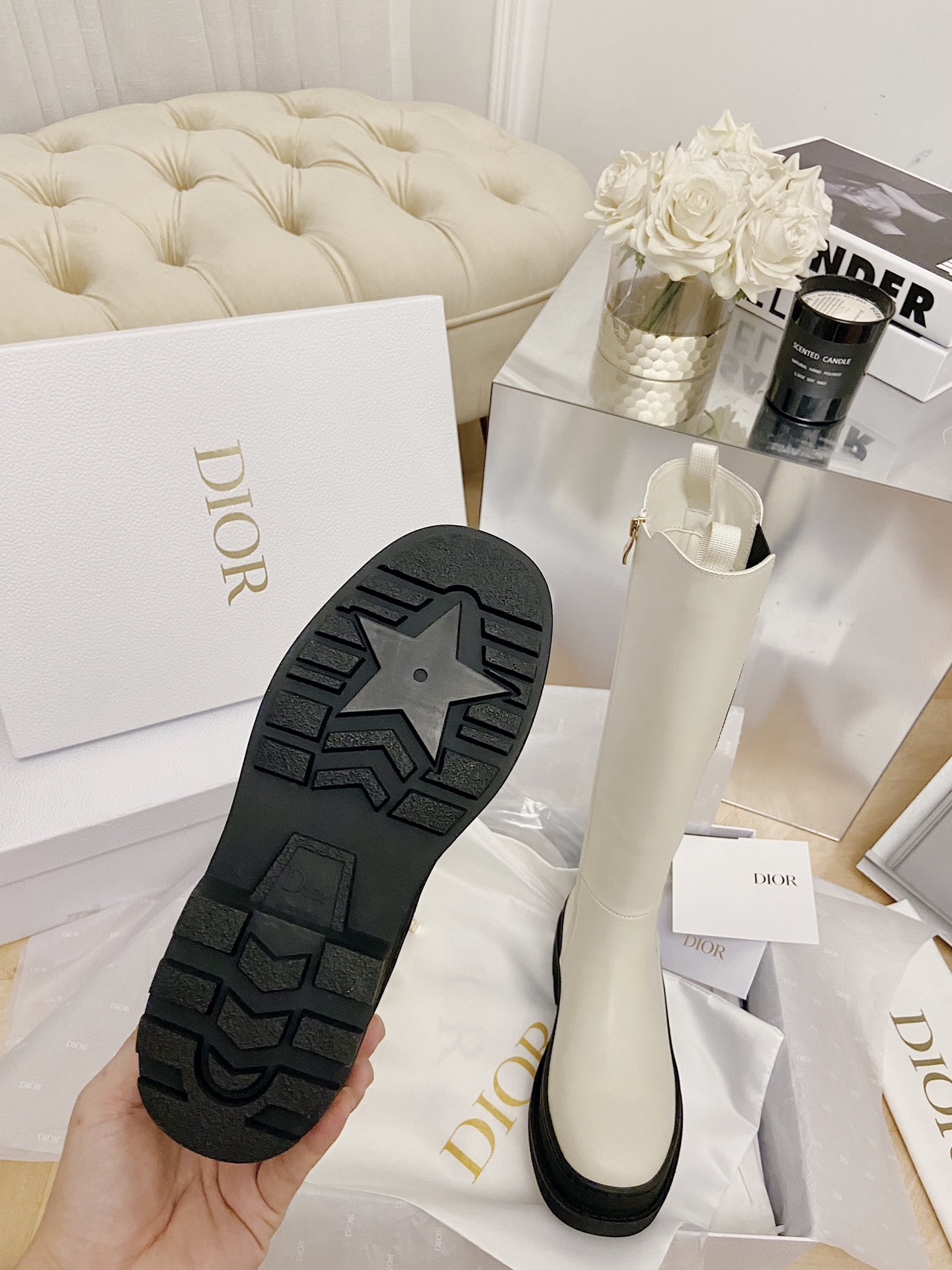 Dior High-top Chelsea Boots in White - Image 8